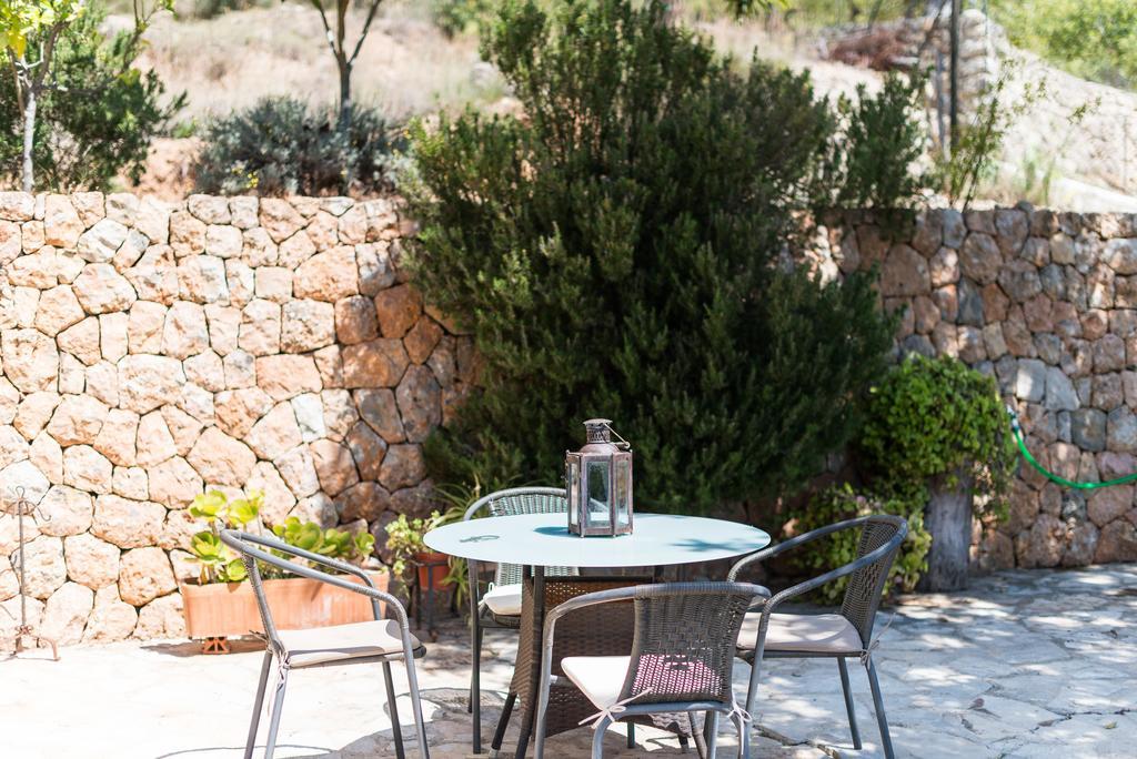 Es Pinar Villa Alaro Bagian luar foto
